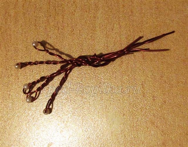 Лилия из бумаги детскими руками