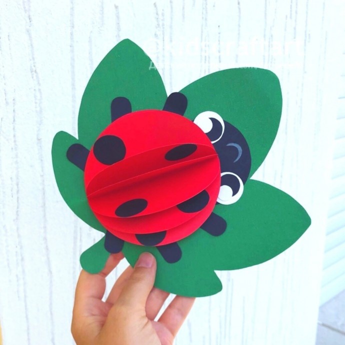 Детские летние поделки: "Божья коровка на листике" Детские летние поделки: "Божья коровка на листике"