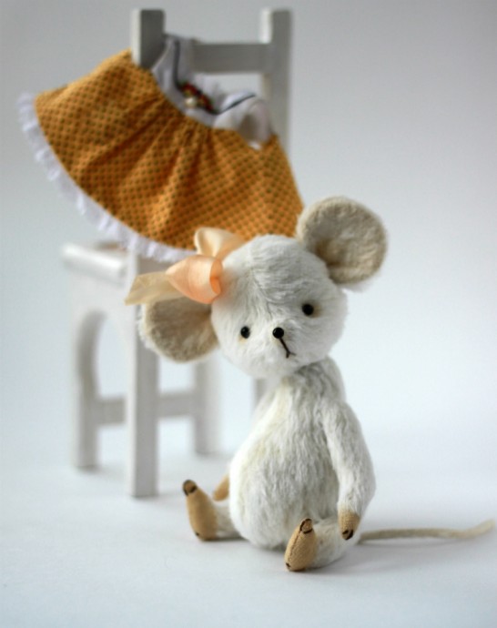 Милая мышка-норушка