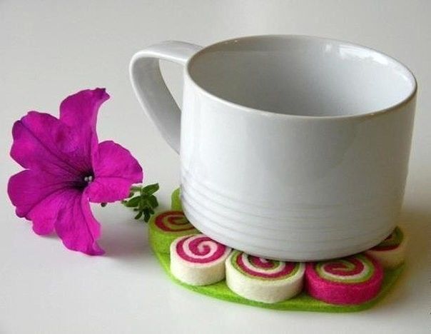 Оригинальные подставки под кружки или горячее тарелки из фетра Оригинальные подставки под кружки или горячее тарелки из фетра