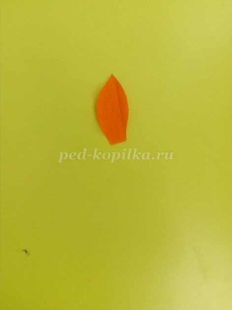 ​Подсолнух из гофрированной бумаги: часть 1