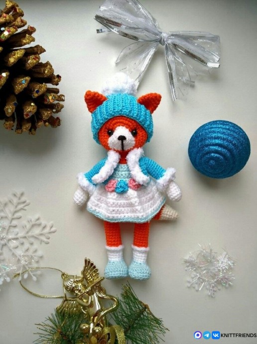 Лисичка в одежде из пряжи Лисичка в одежде из пряжи