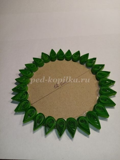 Ёлочка в технике квиллинг: часть 1 Ёлочка в технике квиллинг: часть 1