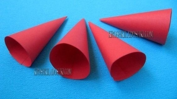 ​Мухомор из цветной бумаги