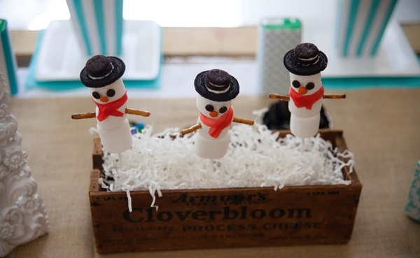 Снеговик из зефира