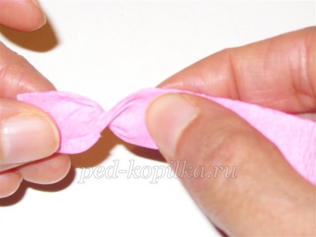 Георгины из гофрированной бумаги