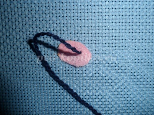 ​Вышиваем с детьми панно "Со старым Новым годом": часть 3