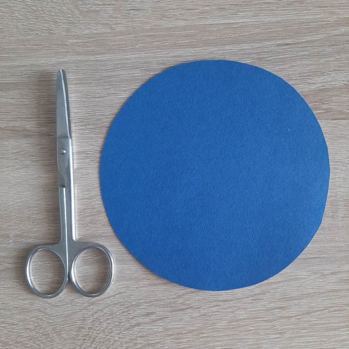 Чудесные лебеди на пруду Чудесные лебеди на пруду