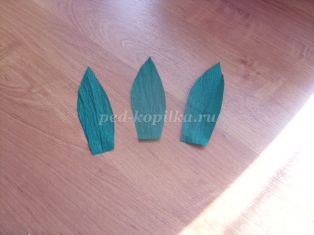 Подснежники из одноразовых ложек: часть 2