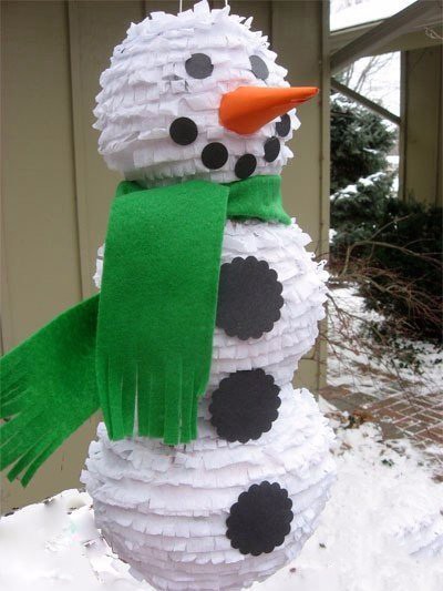 Мастерим снеговика из папье-маше