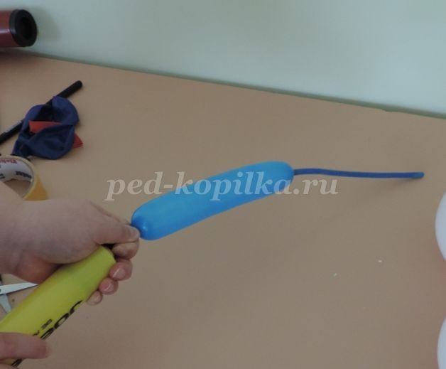 Мастер-класс по моделированию из воздушных шариков снеговика: часть 3