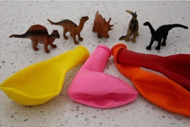 ​Восторженная детская забава: яйца динозавров