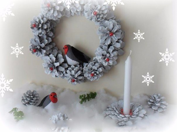 ​Веночек из шишек