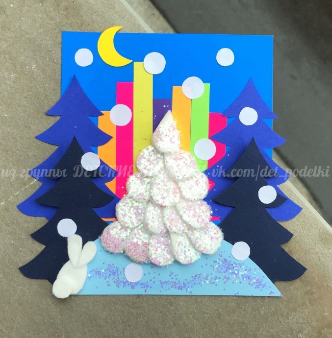 Ёлочки-красавицы из бумаги и ватных дисков Ёлочки-красавицы из бумаги и ватных дисков