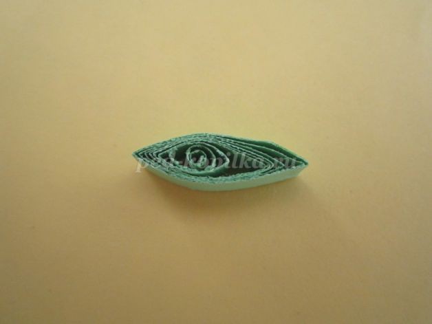 Декоративное панно "Цветы" в технике квиллинга: мастер-класс, часть 3