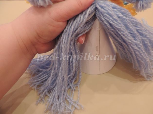 Снегурочка из ниток: новогодний мастер-класс, часть 3