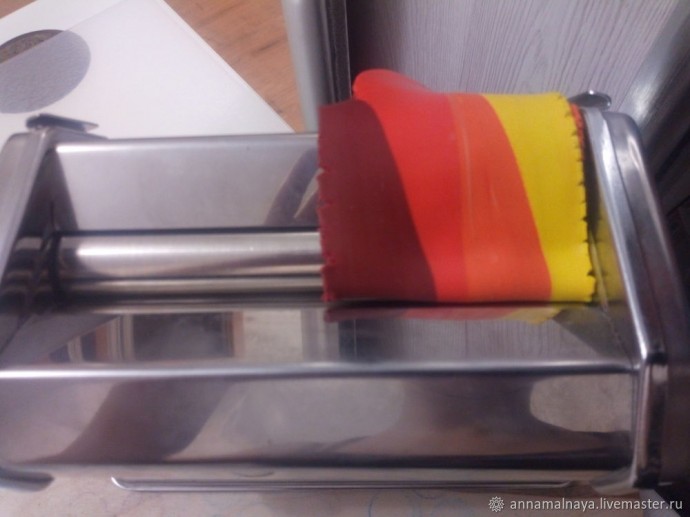 Как сделать настоящий кленовый листик из полимерной глины