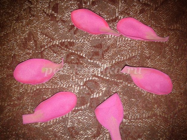 Крокусы из фоамирана детскими руками: часть 1