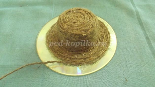 Шляпка из шпагата