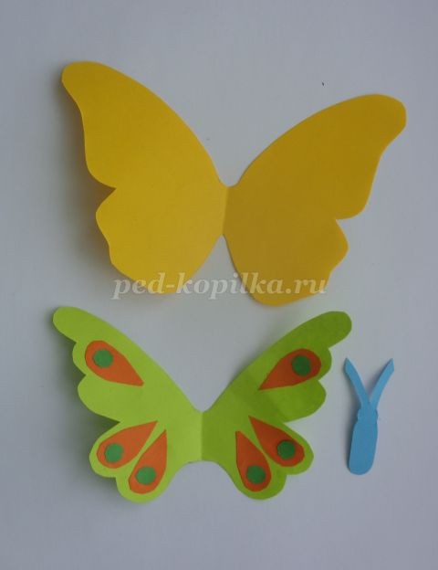 Бабочка в ладошках