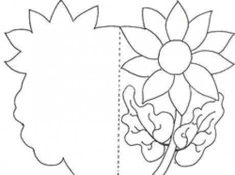 Аппликации из раскрашенных ребенком цветов Аппликации из раскрашенных ребенком цветов