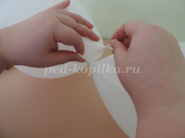 Мастер-класс по моделированию из воздушных шариков снеговика: часть 1 Мастер-класс по моделированию из воздушных шариков снеговика: часть 1