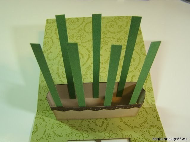 Открытка с цветами из бумаги