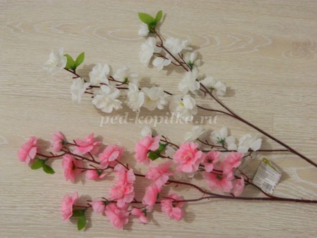 Цветочный мобиль детскими руками Цветочный мобиль детскими руками