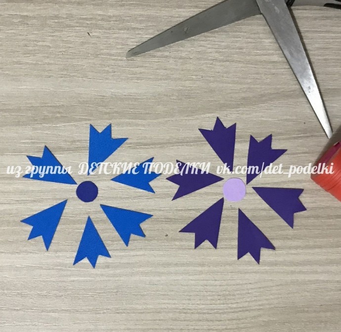 Объемная аппликация из бумаги "Пшеничные колосья" Объемная аппликация из бумаги "Пшеничные колосья"