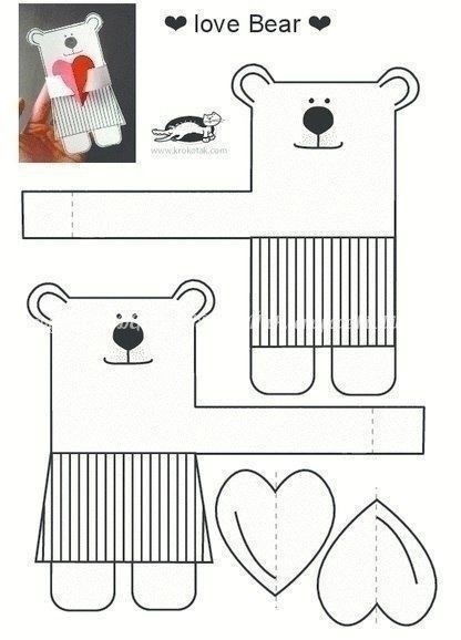 Мишка с сердечком в лапках