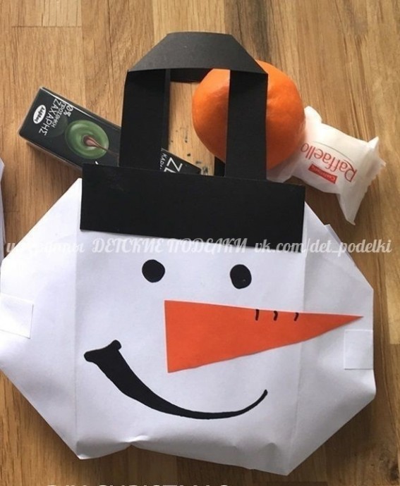 Подарочная новогодняя сумочка-снеговик