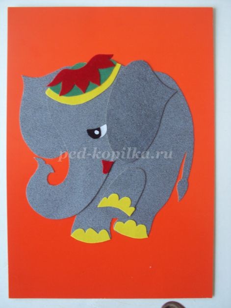 Аппликация из бархатной бумаги "Слонёнок" Аппликация из бархатной бумаги "Слонёнок"