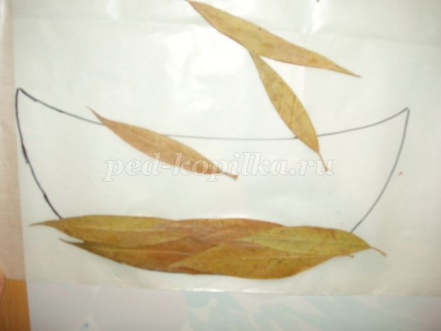 Аппликация из листьев: натюрморт Аппликация из листьев: натюрморт