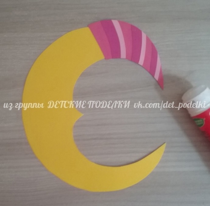 Аппликация из картона и ватных дисков "Сладких снов"