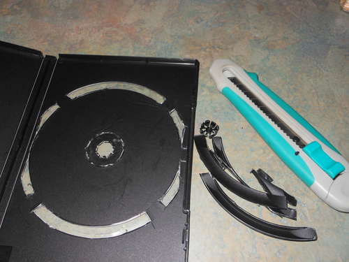 Коробка для карандашей из упаковки для дисков dvd