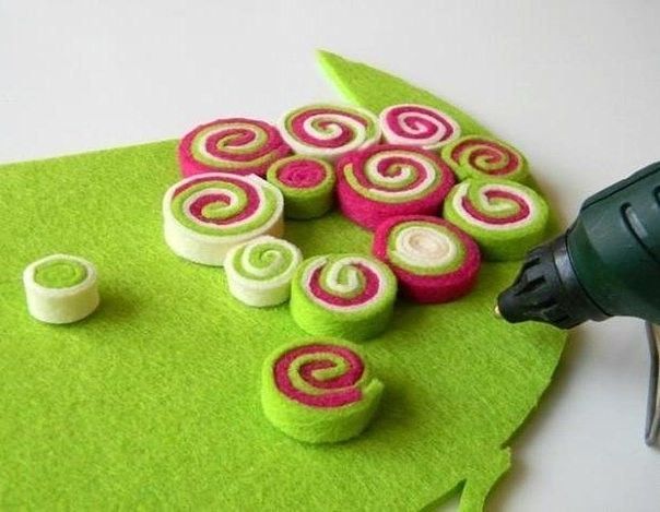 Оригинальные подставки под кружки или горячее тарелки из фетра Оригинальные подставки под кружки или горячее тарелки из фетра