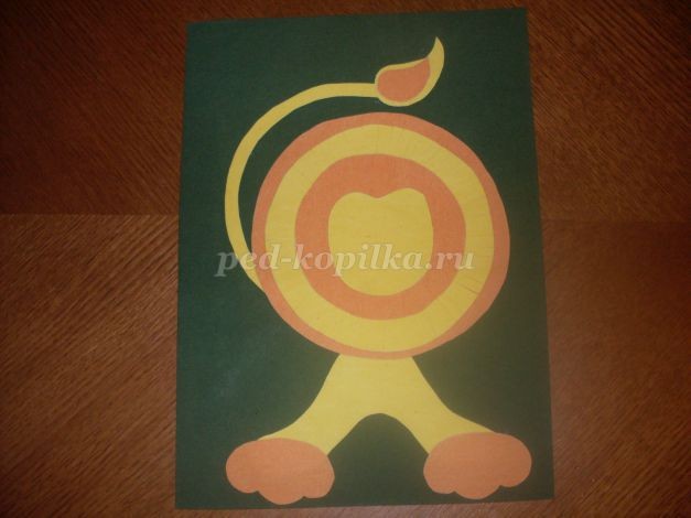 Лев из цветной бумаги