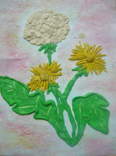 Одуванчик из пластилина