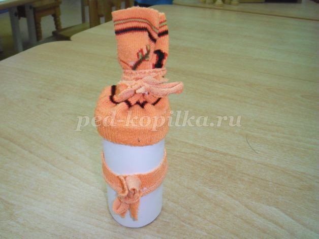 Снеговик из рулончика от туалетной бумаги: часть 1