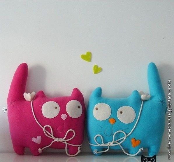 Кото-подушки или кото-игрушки Кото-подушки или кото-игрушки