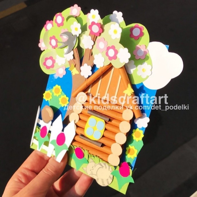 Весенний домик в деревне