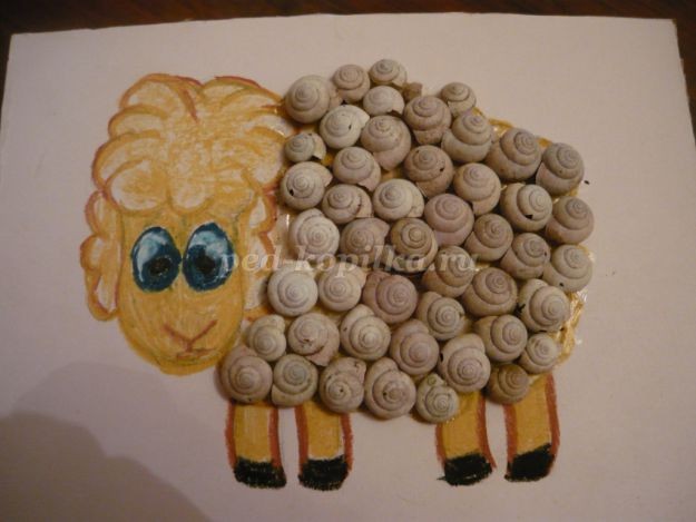 Аппликация "Овечка" из природного материала: часть 2