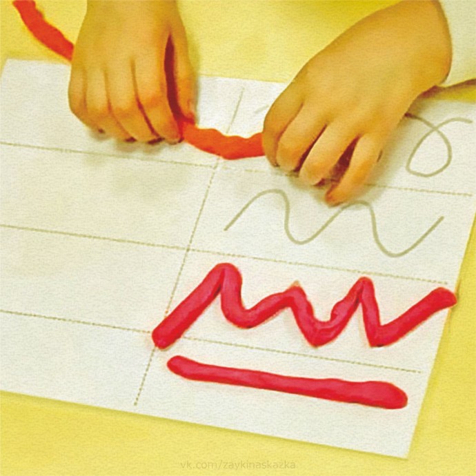 Змейки из пластилина Змейки из пластилина