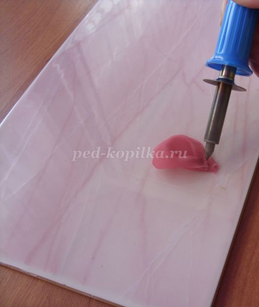 ​Цветок из шелка детскими руками: часть 1