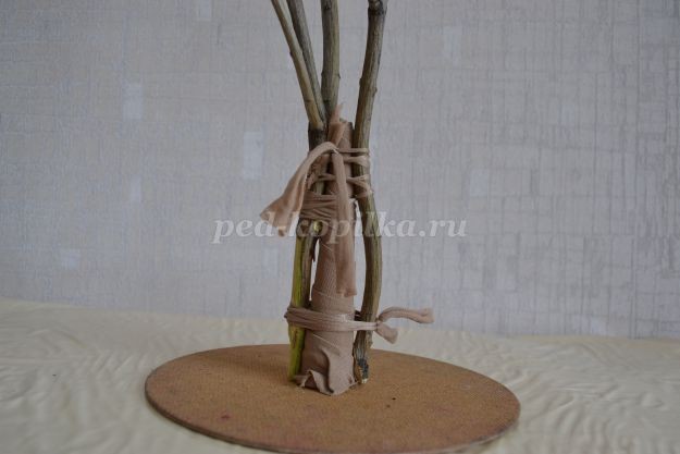 Дерево из пряжи: часть 1