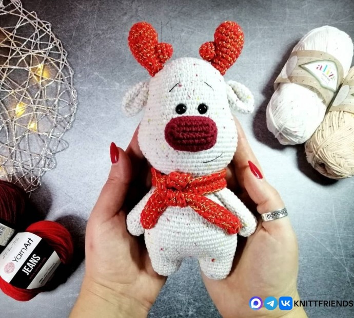 ​Олененок из пряжи