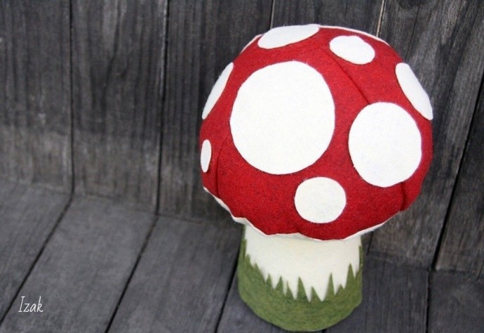 Мухомор из фетра Мухомор из фетра