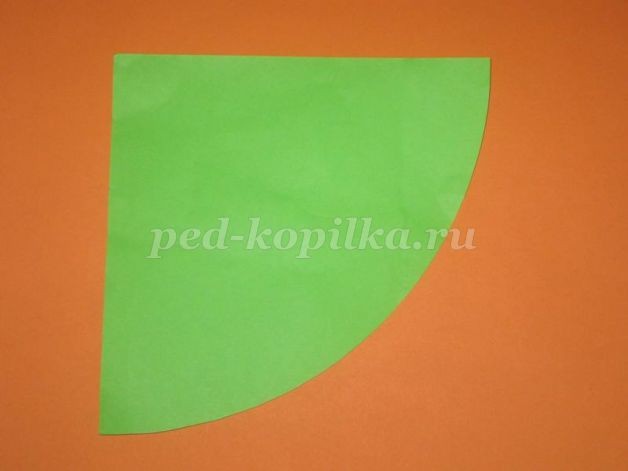 Объёмная новогодняя ёлка в технике квиллинг: часть 1