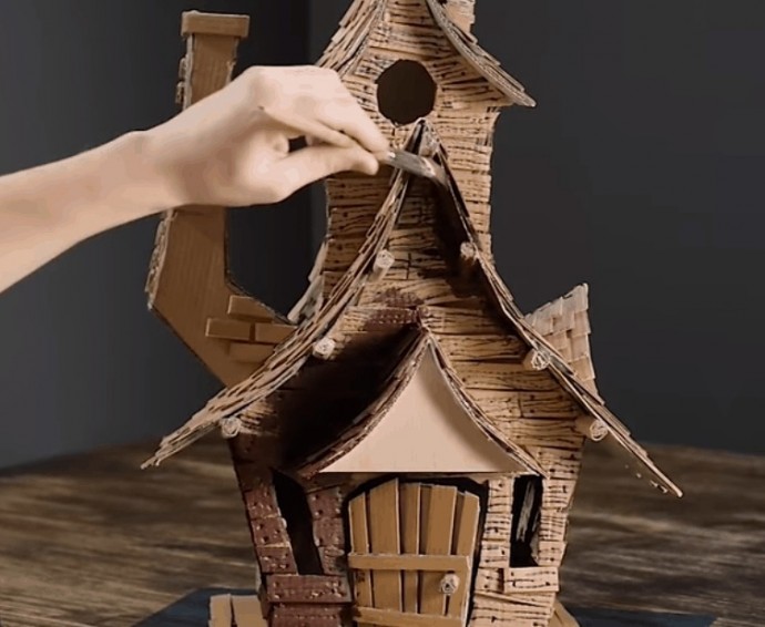​Волшебный домик из обычного картона
