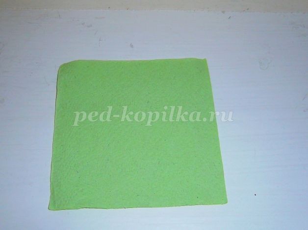 Ёлка из салфеток детскими руками: новогодний мастер-класс, часть 1